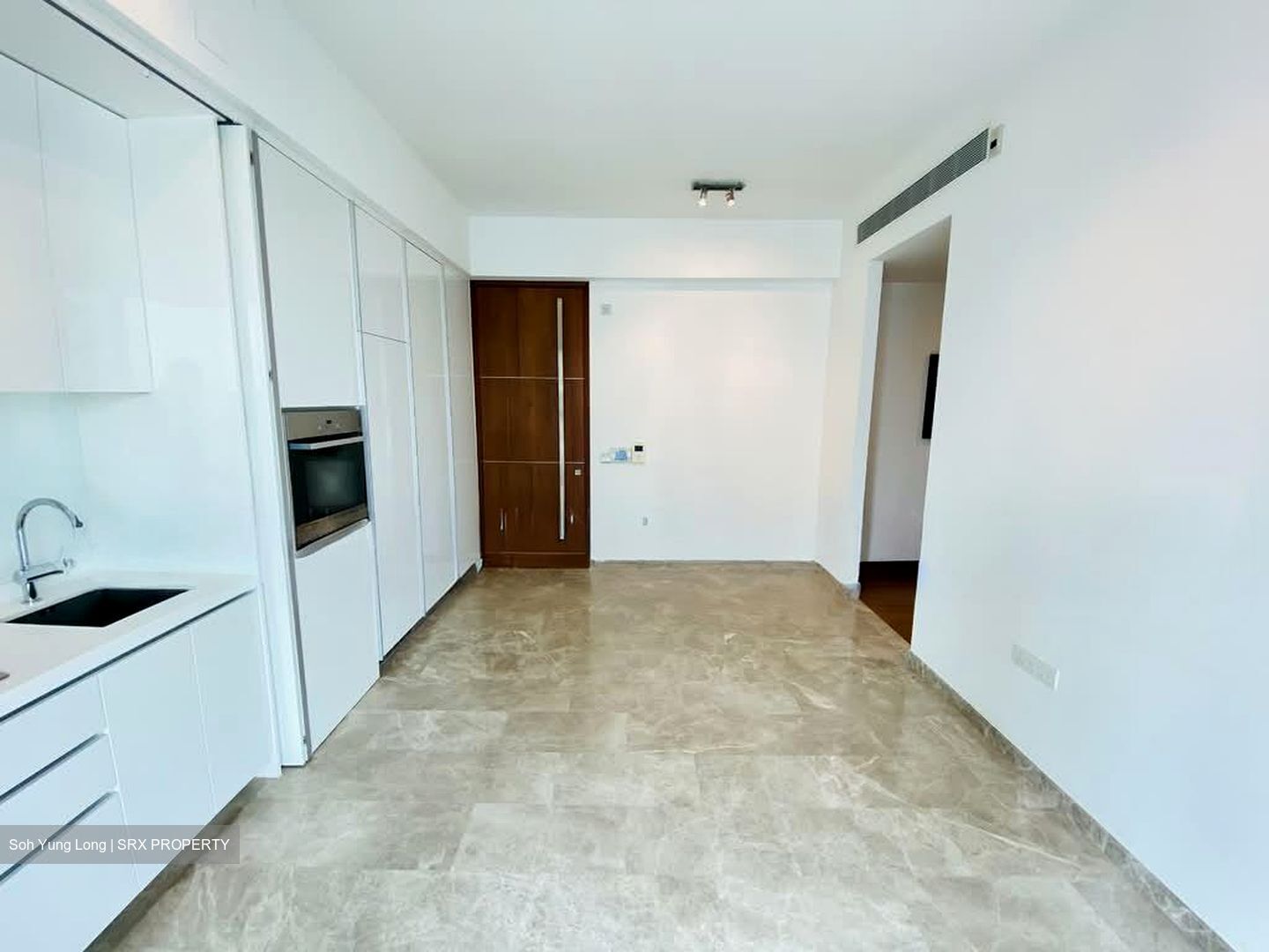 L'Viv (D11), Apartment #584455781